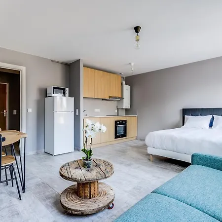 Апартаменты 4t Immo - 31 Avenue Gaston Chauvin *
